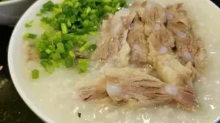 Hình ảnh Cháo sườn sụn+ quẩy 