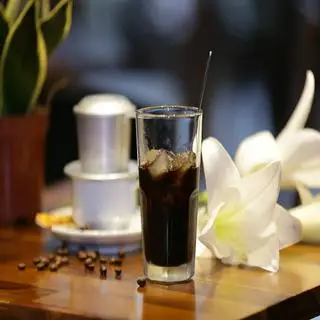 Hình ảnh Phin đen đá