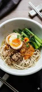 Hình ảnh Mỳ trộn sốt thịt nấm