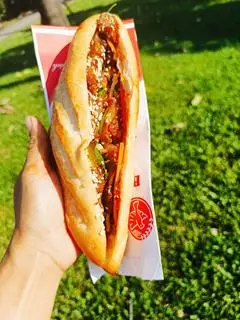 Hình ảnh Bánh mì thịt xíu