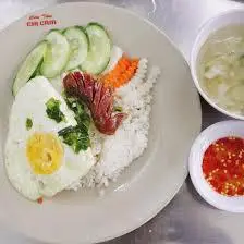 Hình ảnh Cơm tấm lạp xưởng bì