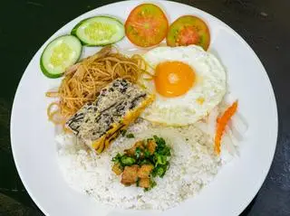 Hình ảnh Cơm bì - chả - ốp la /ốp lết