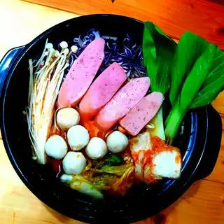 Hình ảnh Mì cay xúc xích