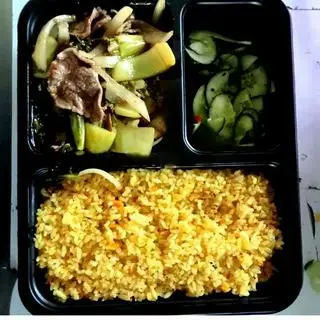 Hình ảnh Cơm Rang Dưa Bò - Coca-Cola