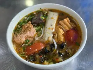 Hình ảnh Bún riêu cua chả ốc