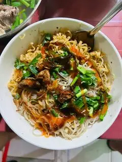 Hình ảnh Hủ tiếu mì tươi khô đầy đủ