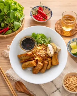 Hình ảnh Bún nước tương chay thập cẩm