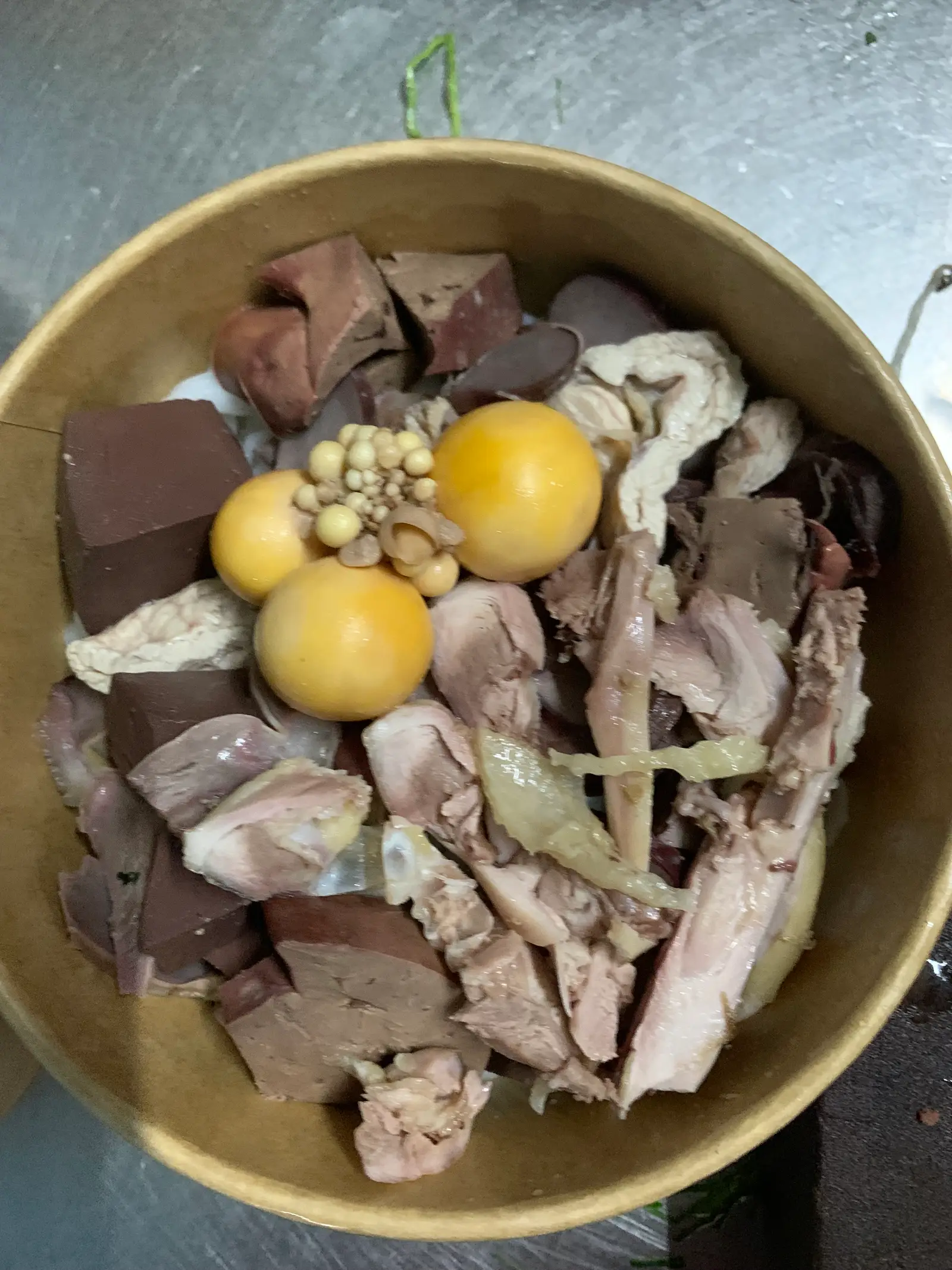 Hình ảnh bún lòng mề tràng trứng 