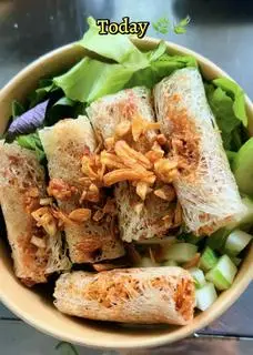 Hình ảnh Bún Nước Tương Chả Giò Cheetah