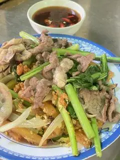 Hình ảnh Nui xào thập cẩm