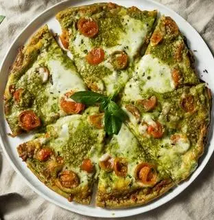 Hình ảnh Pizza nấm rau củ xốt pesto - CỠ VỪA