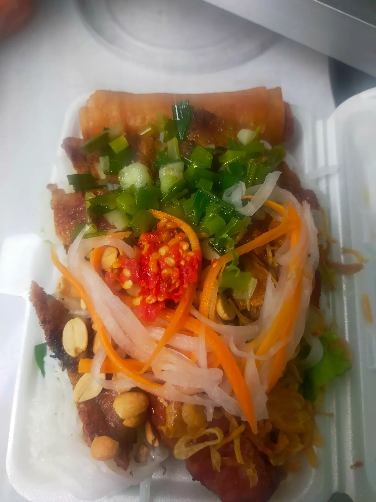Hình ảnh Bún Thịt Nướng Đầy Đủ + Trà Tắc Lớn 
