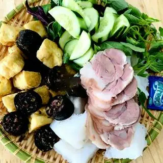 Hình ảnh Bún đậu dồi rán - thịt luộc