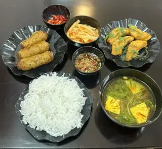 Hình ảnh Đặc biệt 2 ( cá giòn + nem cá ) 