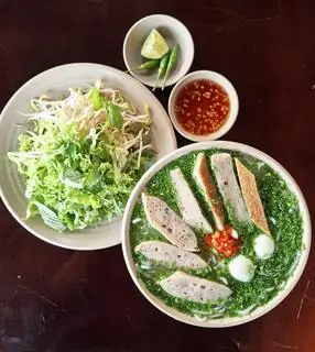 Hình ảnh (không cá tươi) Bánh canh hẹ + Chả ớt xanh