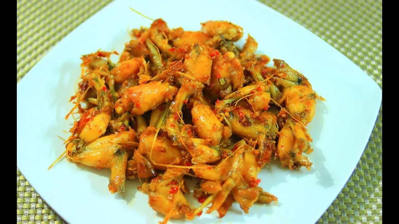 Hình ảnh cơm chiên +ếch chiên sốt mắm hành