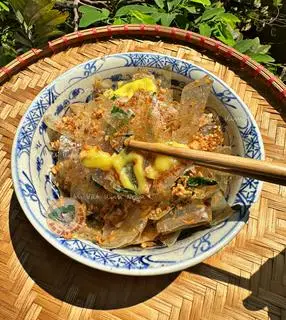 Hình ảnh BÁNH TRÁNG TRỘN BƠ TỎI