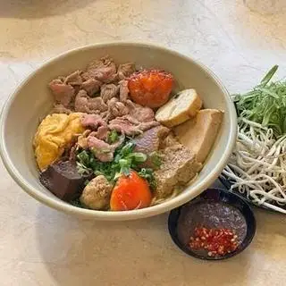 Hình ảnh Bún riêu mộc tôm bắp bò + Rong biển