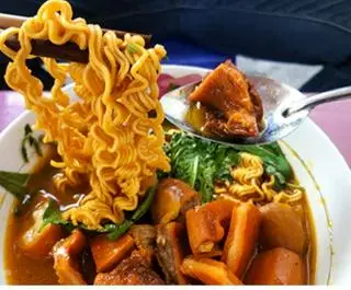 Hình ảnh Phá lấu mì gói