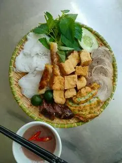 Hình ảnh Bún đậu đầy đủ