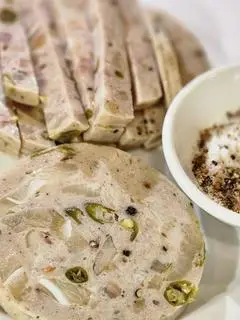 Hình ảnh Chả tai heo ớt xiêm xanh