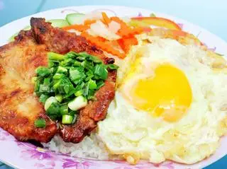 Hình ảnh Cơm Sườn Nướng - Ốp La