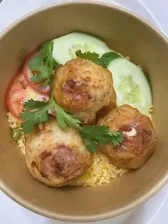 Hình ảnh Cơm chiên Trứng cút bách hoa 