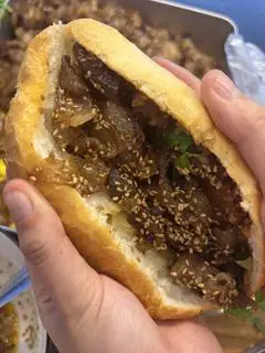 Hình ảnh Bánh mì Xíu Huế