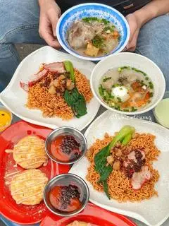 Hình ảnh Mì Tươi Trộn Thập Cẩm
