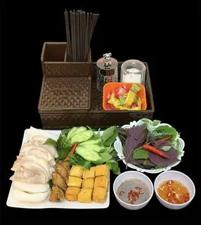 Hình ảnh Bún - đậu - thịt bắp giò - nem rán