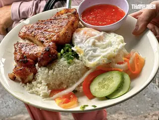 Hình ảnh cơm sườn trứng 