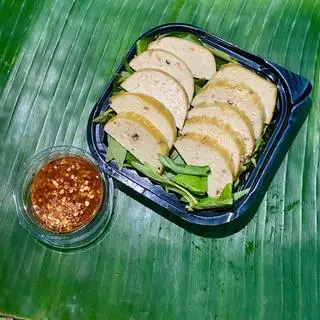 Hình ảnh Chả nguyên bản- chấm sốt tắc