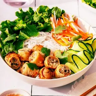 Hình ảnh Bún chả giò 