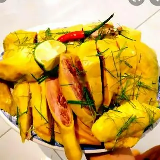Hình ảnh Gà Hấp 1/2 con + Hun khói 1/2 con