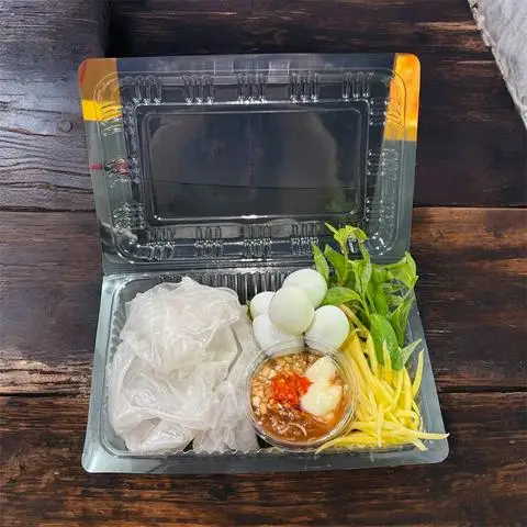 Hình ảnh Bánh Tráng Chấm Sốt Me - Trứng Cút (5 Trứng)