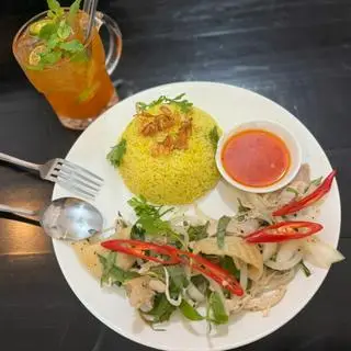 Hình ảnh cơm gà hội an