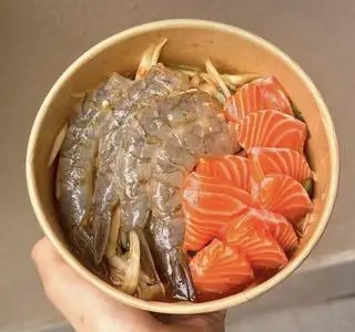 Hình ảnh Đu Đủ Mắm Thái 4 tôm mix cá hồi