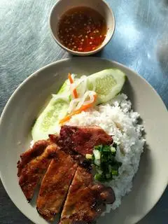 Hình ảnh Cơm tấm sườn nướng
