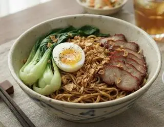 Hình ảnh Mì trộn xá xíu