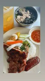 Hình ảnh Combo - sườn lạp xưởng , canh rong biển , trà tắc .