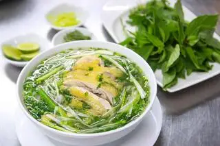 Hình ảnh Phở gà Hà Nội
