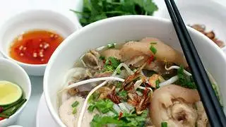 Hình ảnh Bánh Canh Xương - Giò Heo