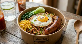 Hình ảnh Mì trộn Indomie Xúc xích