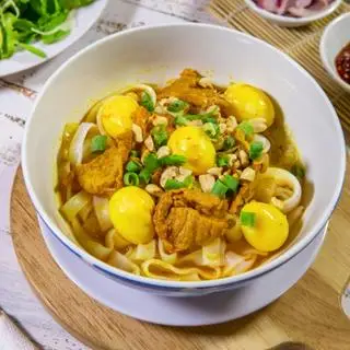 Hình ảnh Mì quảng thịt trứng