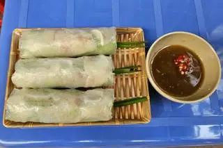 Hình ảnh Gỏi cuốn tai heo