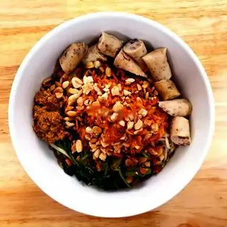 Hình ảnh Bánh đa trộn giò tai