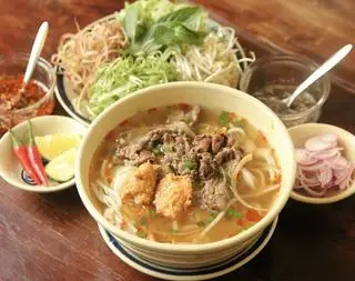 Hình ảnh Tái + Chả Cua
