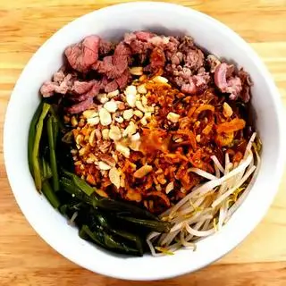 Hình ảnh Bánh đa trộn thịt bò