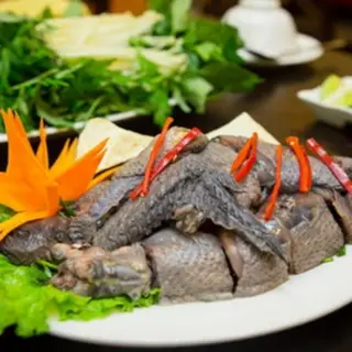 Hình ảnh gà đen tây bắc hấp 1/2 con tặng coca 