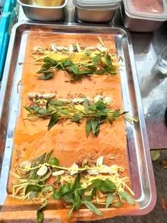 Hình ảnh bánh tráng cuốn trứng cut,khô bò,tóp mỡ+sương sáo